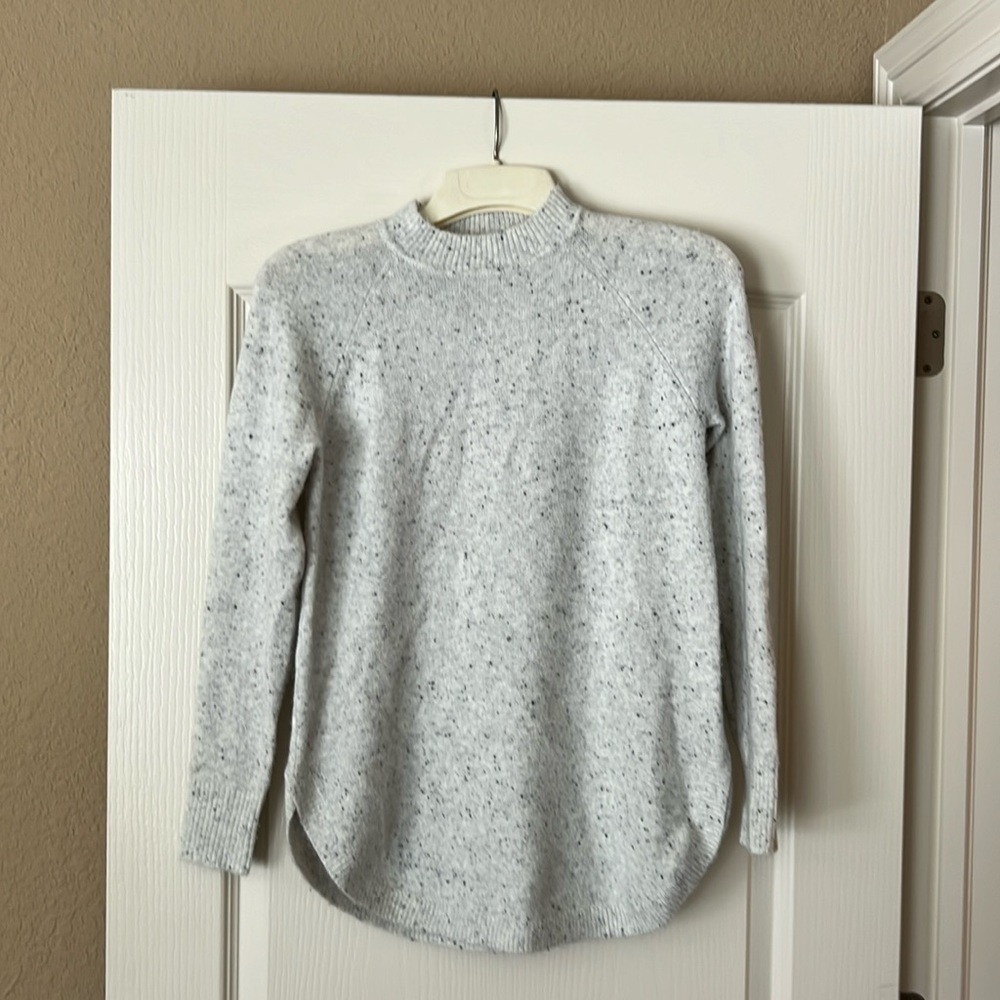Loft marbled gray sweater in xs